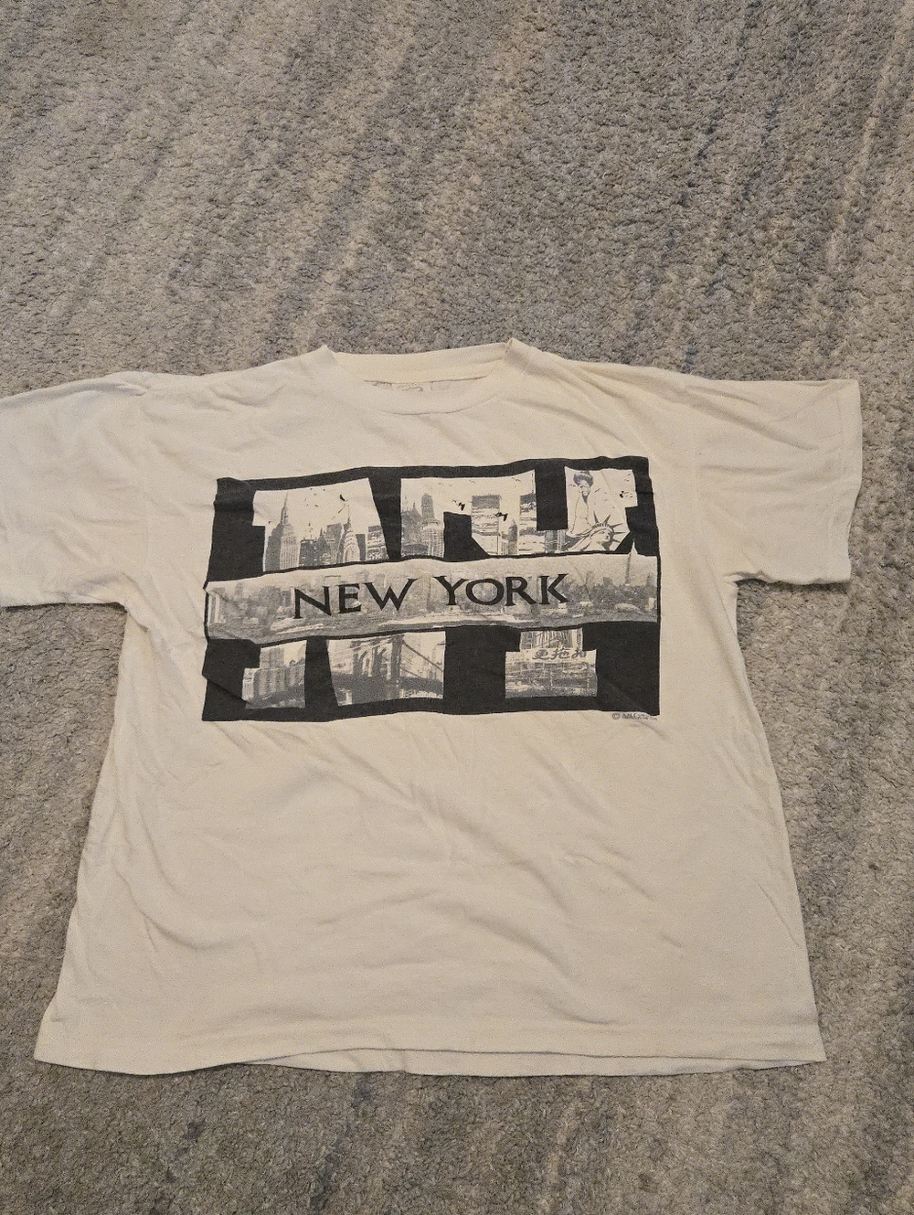 Vintage 90s New York City Skyline T-Shirt - Evans Tag Medium